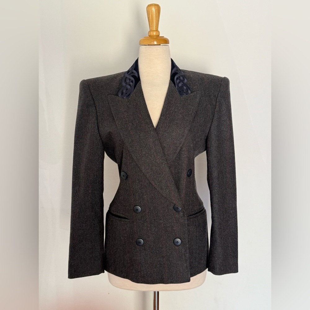 Vintage Escada Blazer size 36 in perfect condition